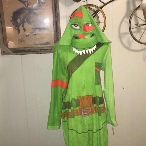 NWT Fortnite zip up pj’s - Picture 2 of 10